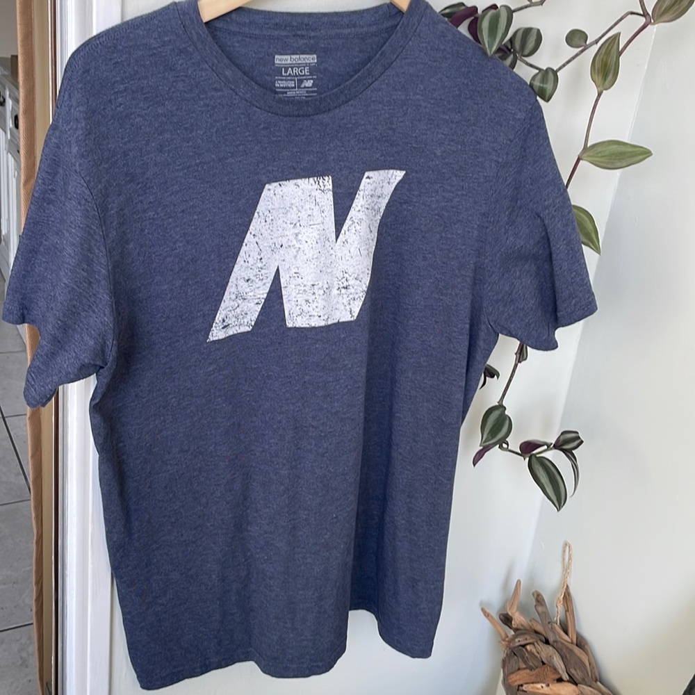 New Balance Tee Shirt Size Large